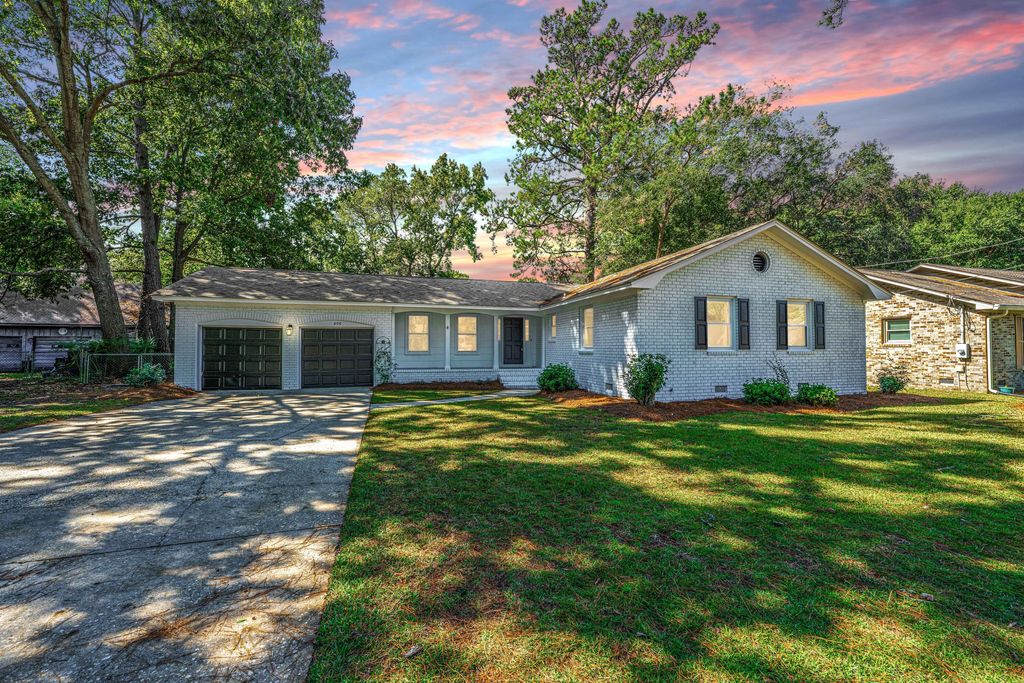 Photo of 899 Melrose Drive, Charleston, SC 29414 (MLS # 25028470)