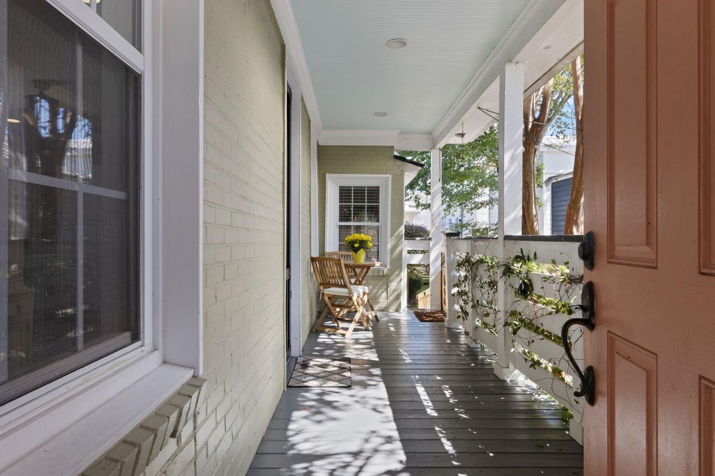 Photo of 10 Dewey Street, Charleston, SC 29403 (MLS # 25027938)