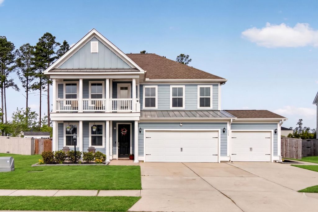 Photo of 700 Sienna Way, Summerville, SC 29486 (MLS # 26012395)