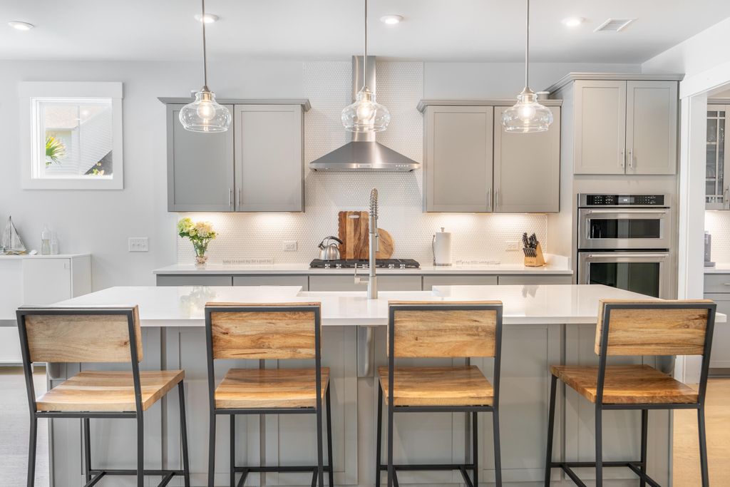 Photo of 1055 Harriman Lane, Charleston, SC 29492 (MLS # 26014013)