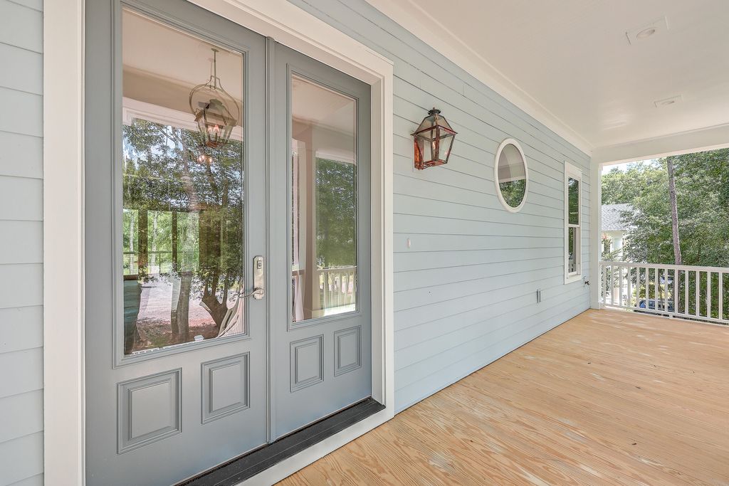 Photo of 805 Geddings Way, Mount Pleasant, SC 29464 (MLS # 26011324)