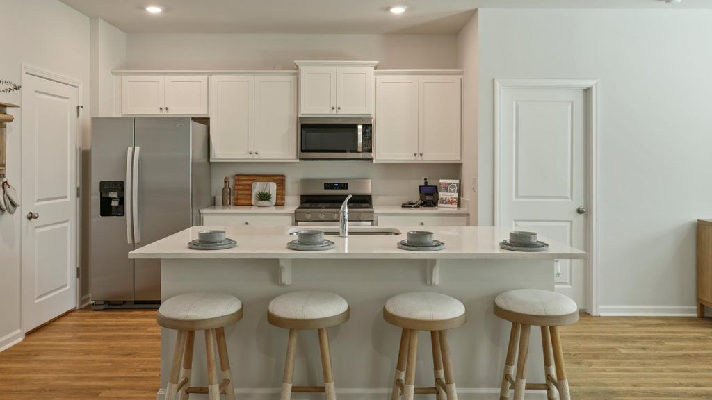 Photo of 3166 Dalmore Drive, Ravenel, SC 29470 (MLS # 26012369)