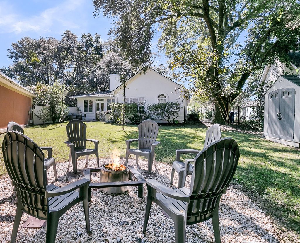 Photo of 260 Alexandra Drive, Mount Pleasant, SC 29464 (MLS # 26002068)