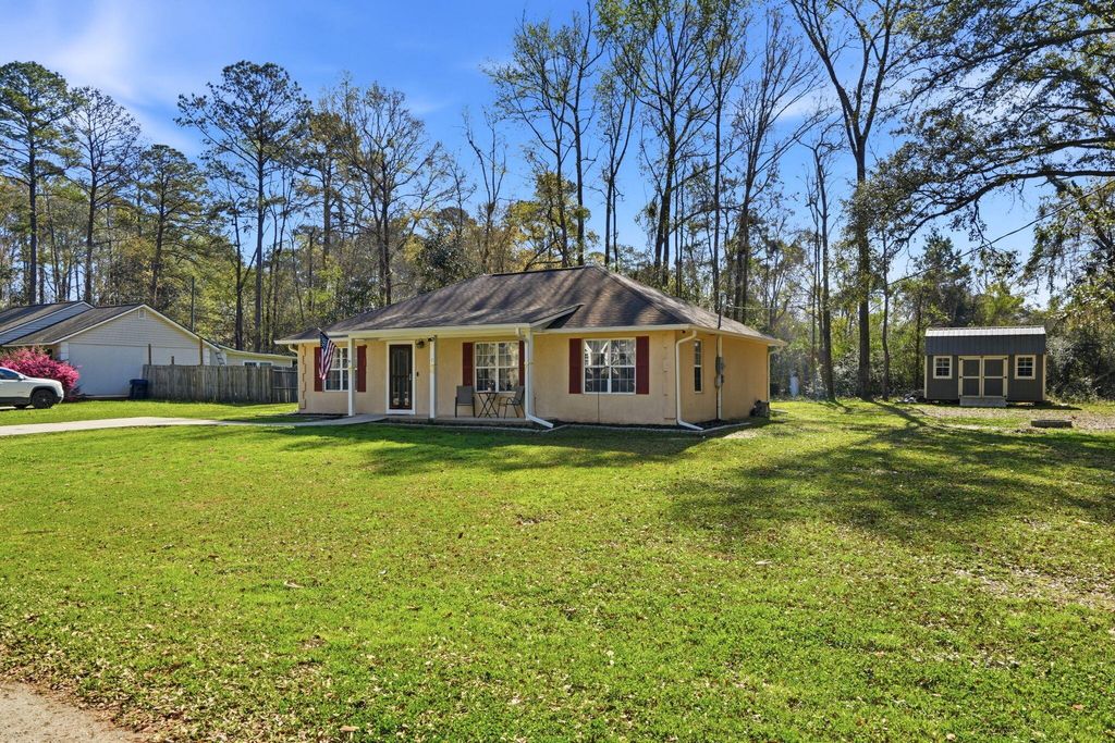 Photo of 7 Center Point Drive, Yemassee, SC 29945 (MLS # 26007582)