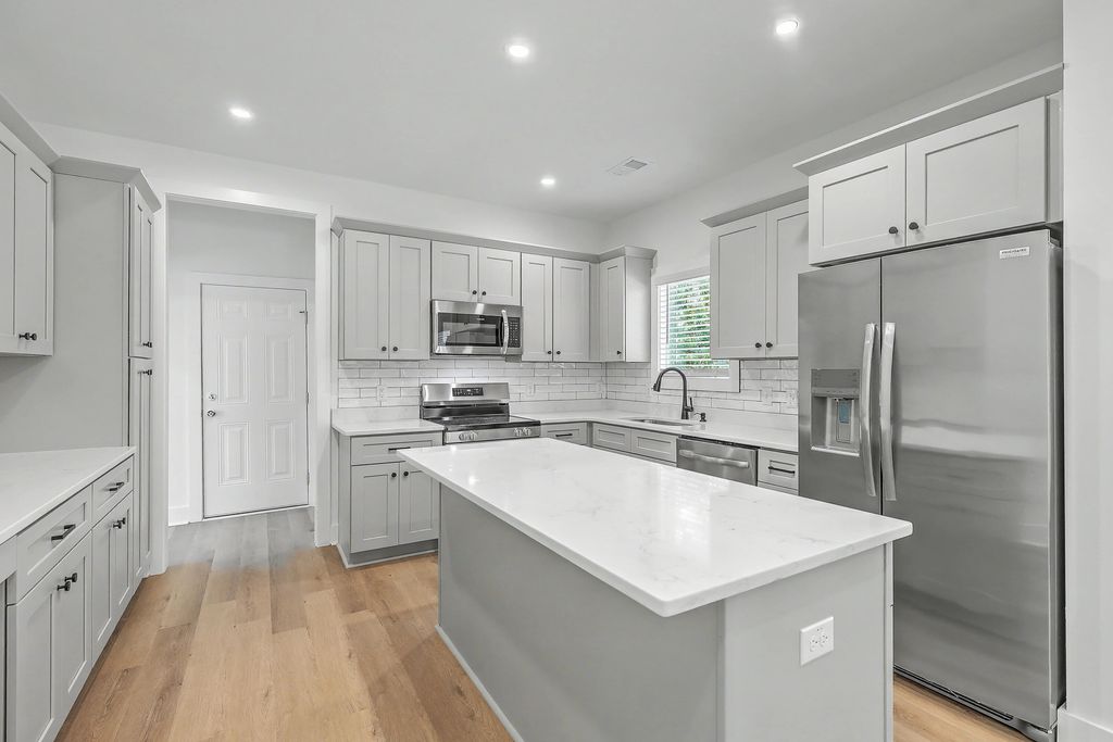 Photo of 118 Blanchard Street, Walterboro, SC 29488 (MLS # 26008272)