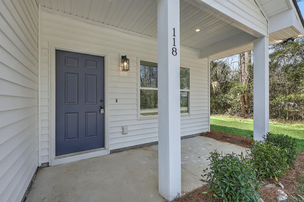 Photo of 118 Blanchard Street, Walterboro, SC 29488 (MLS # 26008272)