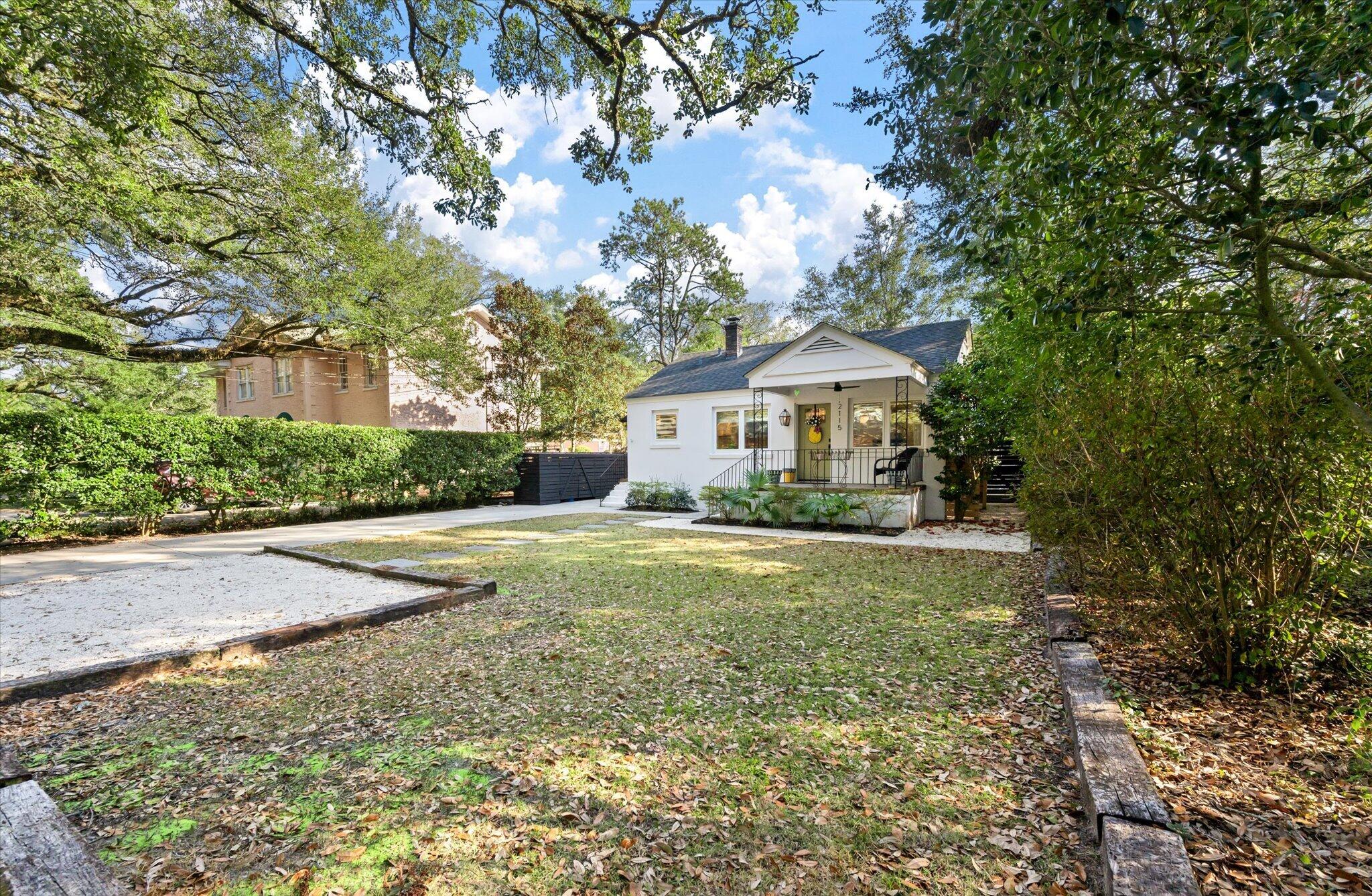 2115 Wappoo Drive