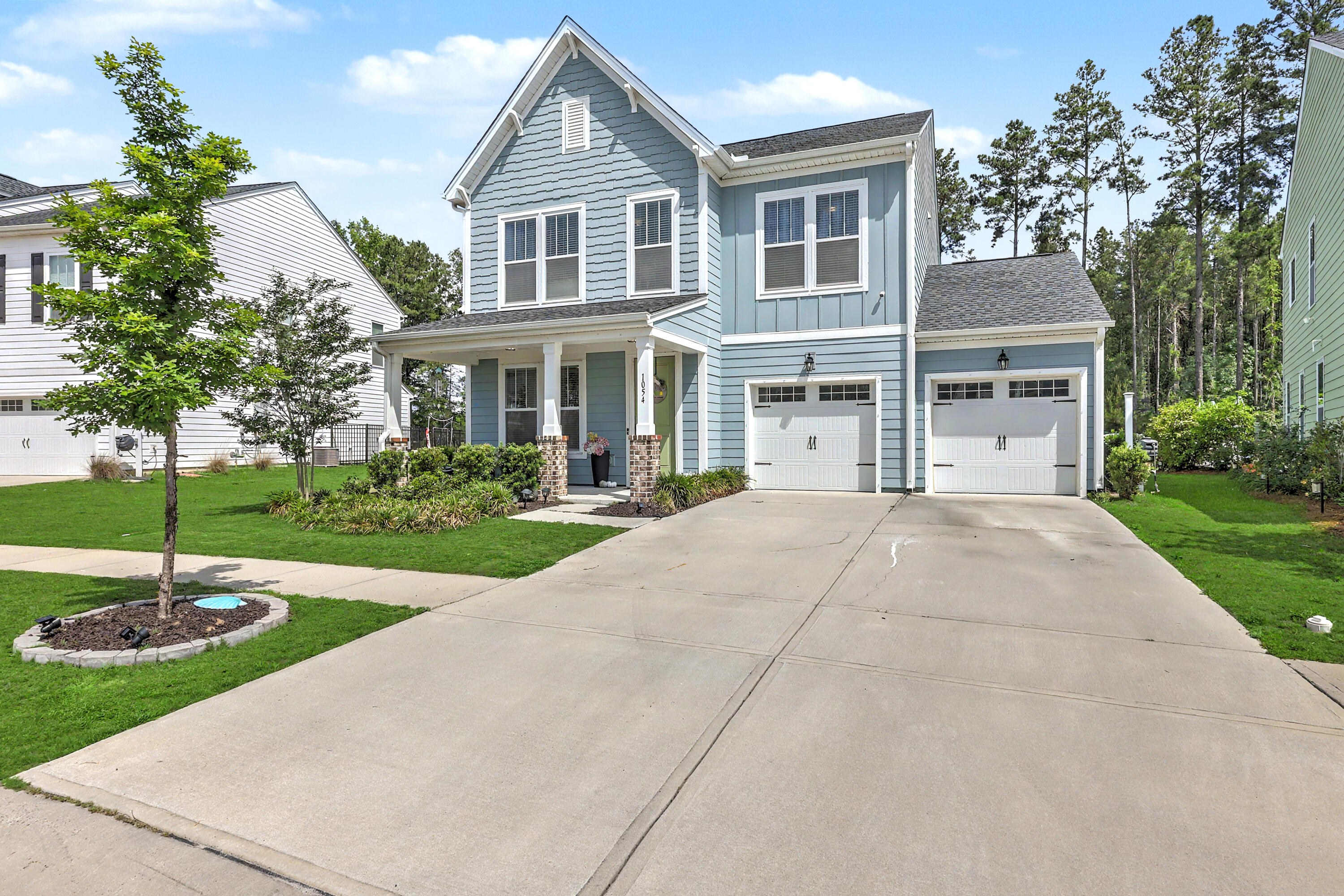 1054 Magnolia Warbler Way