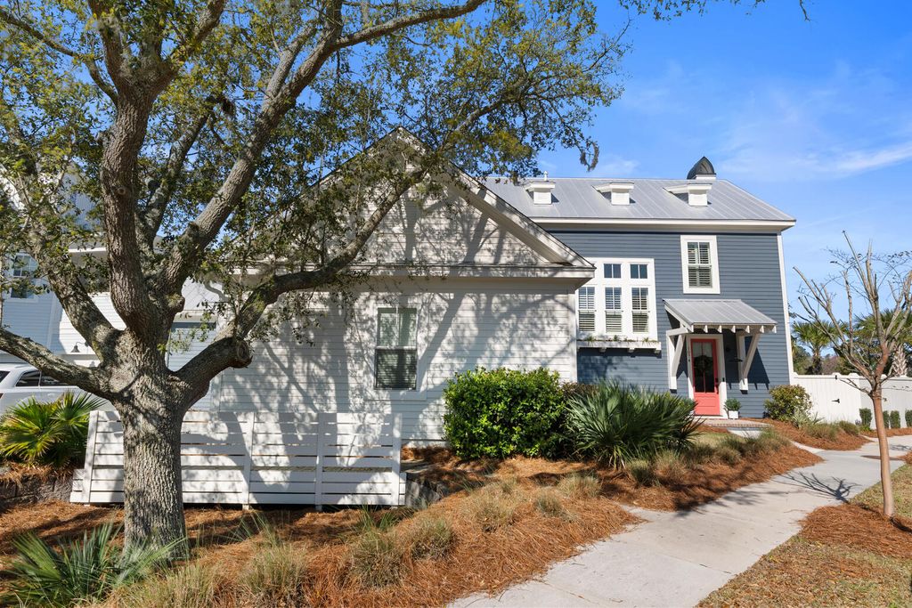 Photo of 1074 Cinder Street, Mount Pleasant, SC 29464 (MLS # 26008985)