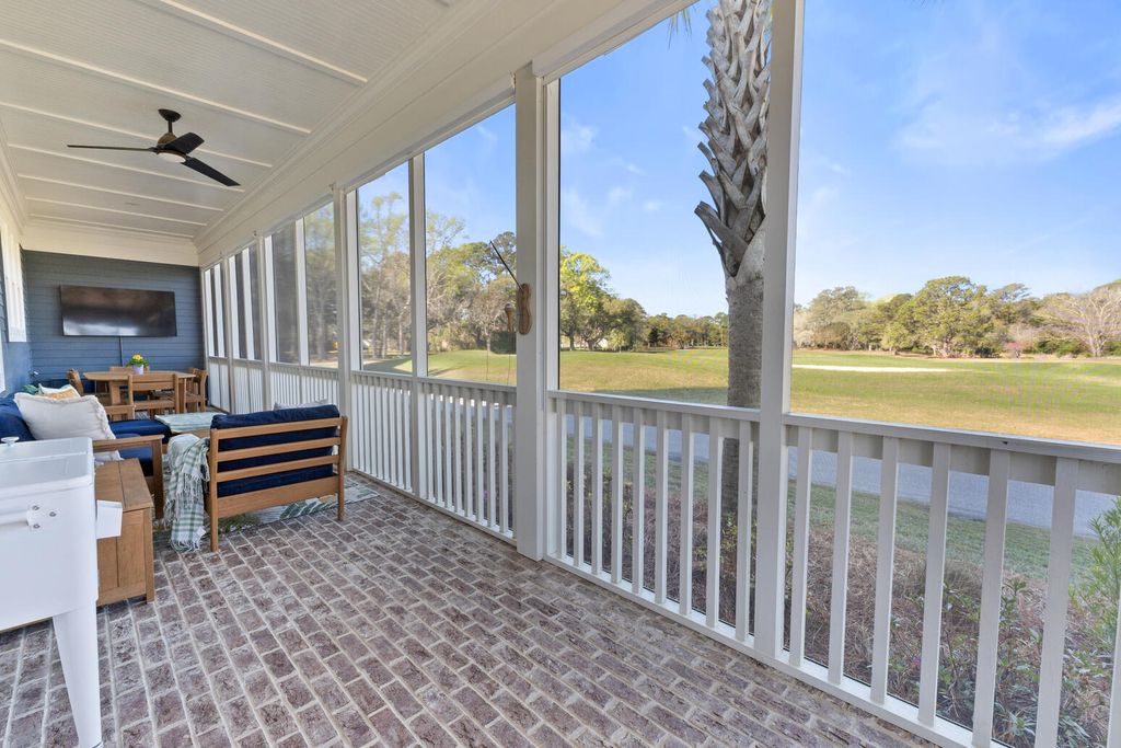 Photo of 1074 Cinder Street, Mount Pleasant, SC 29464 (MLS # 26008985)