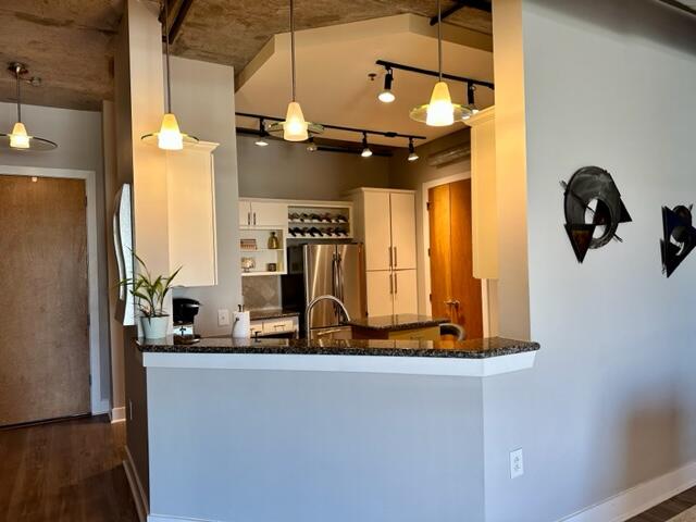 150 Bee Street 611
