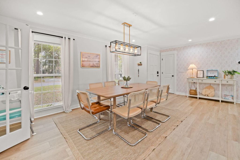 Photo of 1527 S Pinebark Lane, Charleston, SC 29407 (MLS # 26015890)