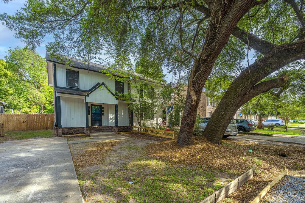 Photo of 1770 Skinner Avenue, Charleston, SC 29407 (MLS # 26010047)