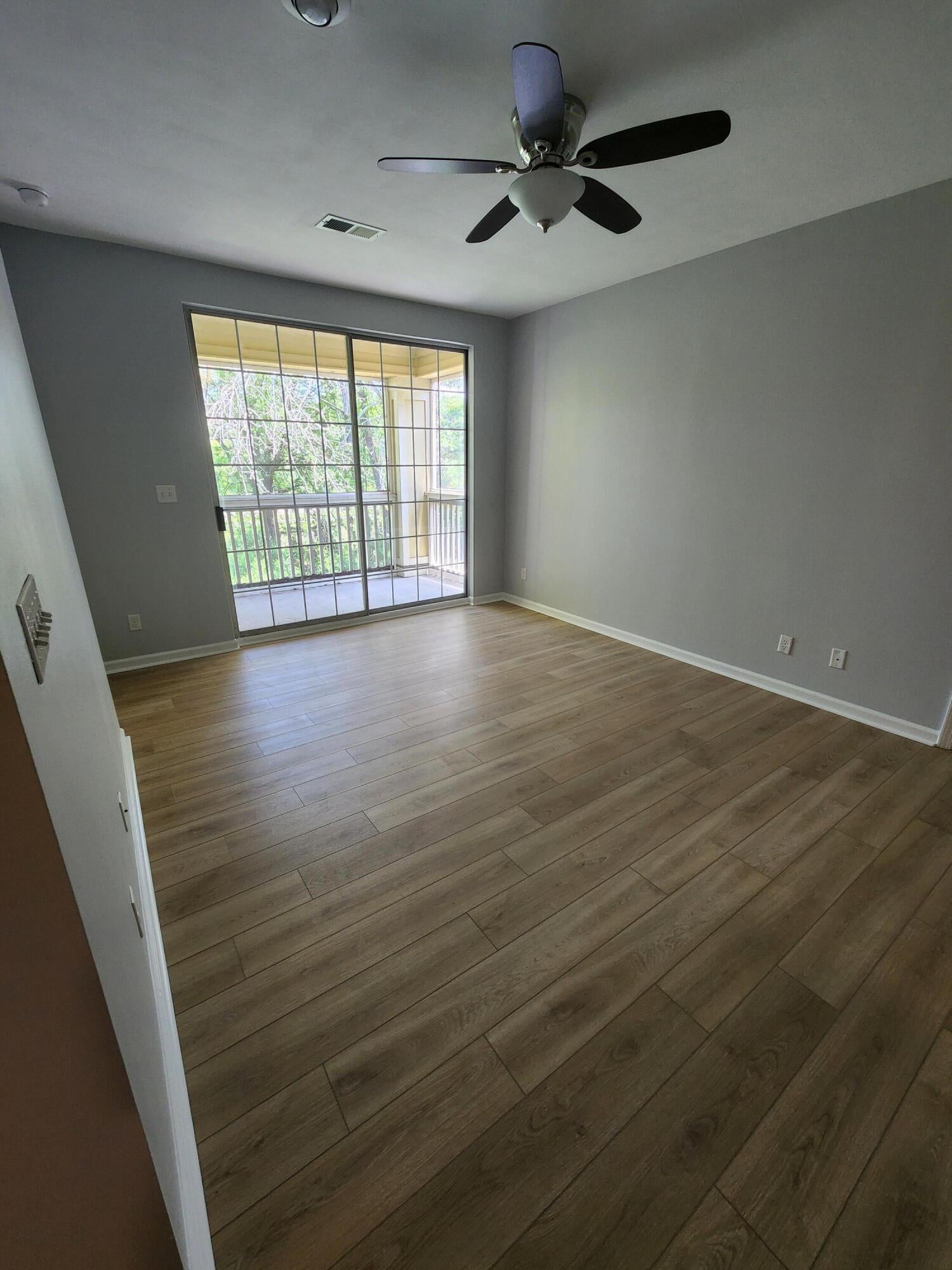 1600 Long Grove Drive Unit 824