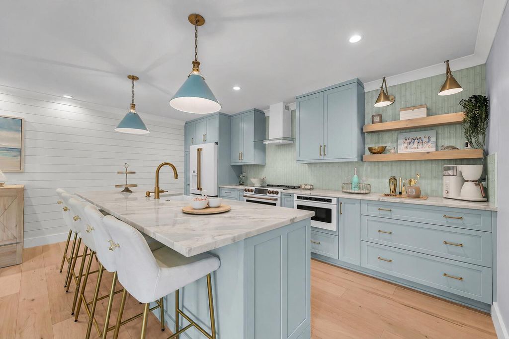 Photo of 1481 Center Street Extension #204, Mount Pleasant, SC 29464 (MLS # 26012725)