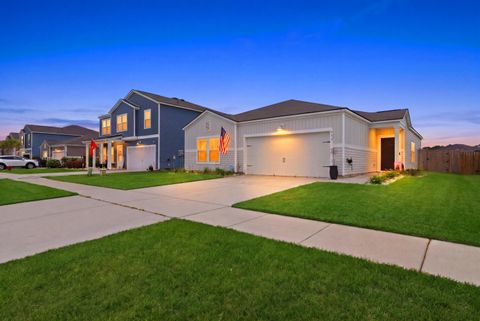 Photo of 514 Spanish Wells Road, Summerville, SC 29486 (MLS # 26012302)