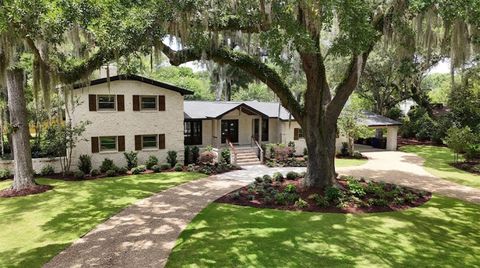 Photo of 517 Pelzer Drive, Mount Pleasant, SC 29464 (MLS # 26002404)