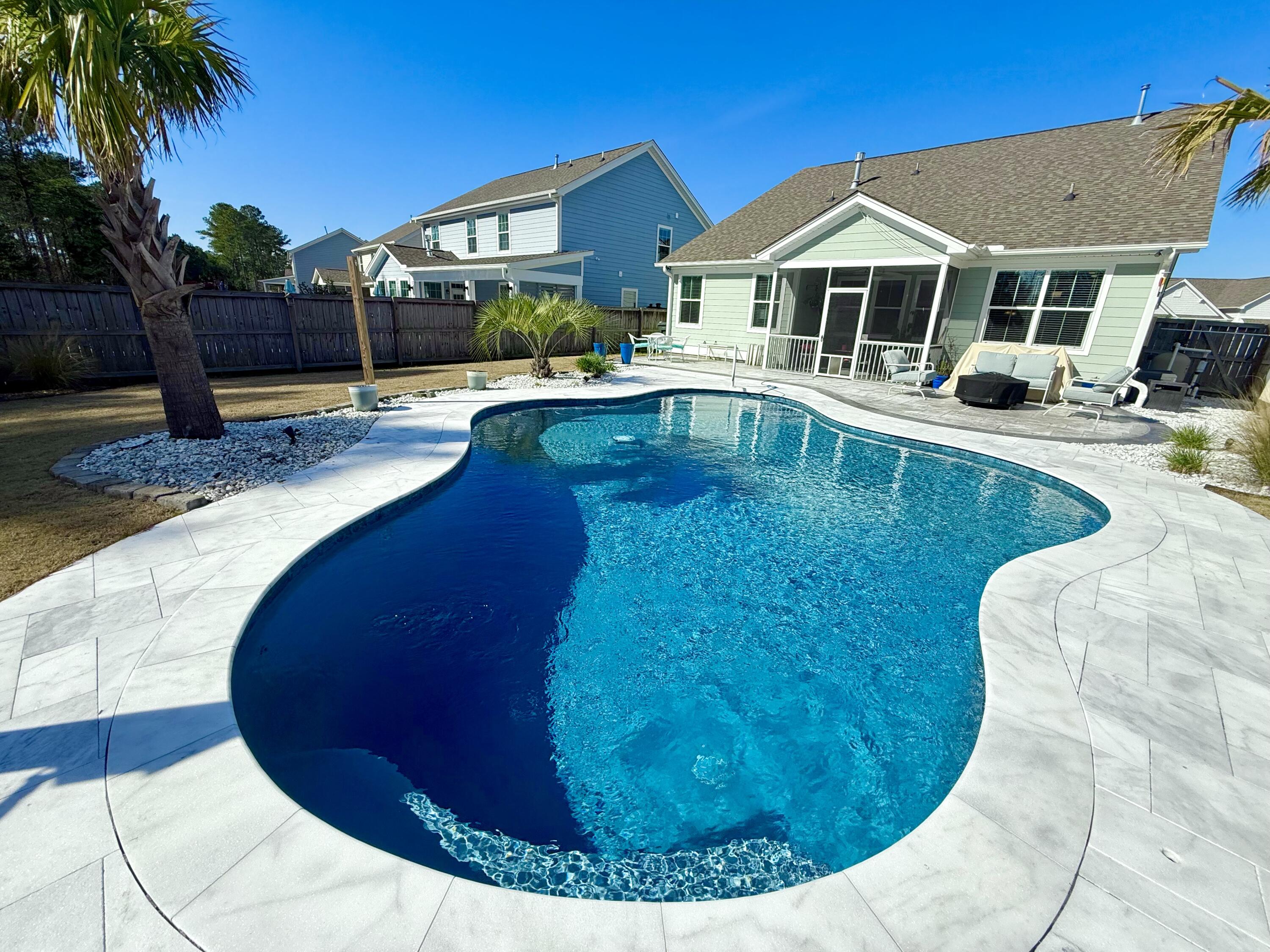 637 Yellow Leaf Lane