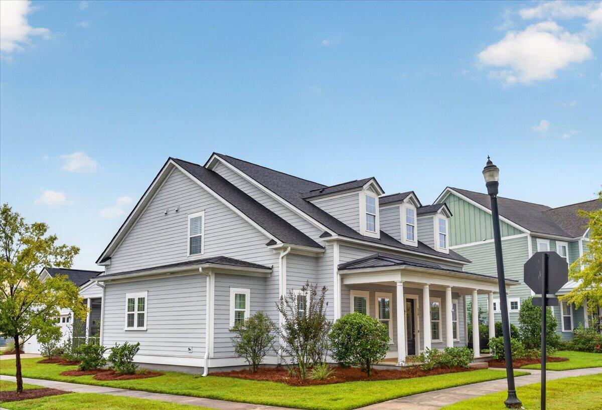 318 Woodgate Way