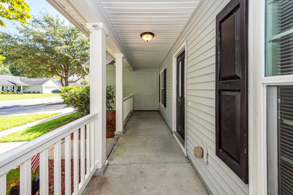 Photo of 5009 Wigmore Street, Summerville, SC 29485 (MLS # 26004338)