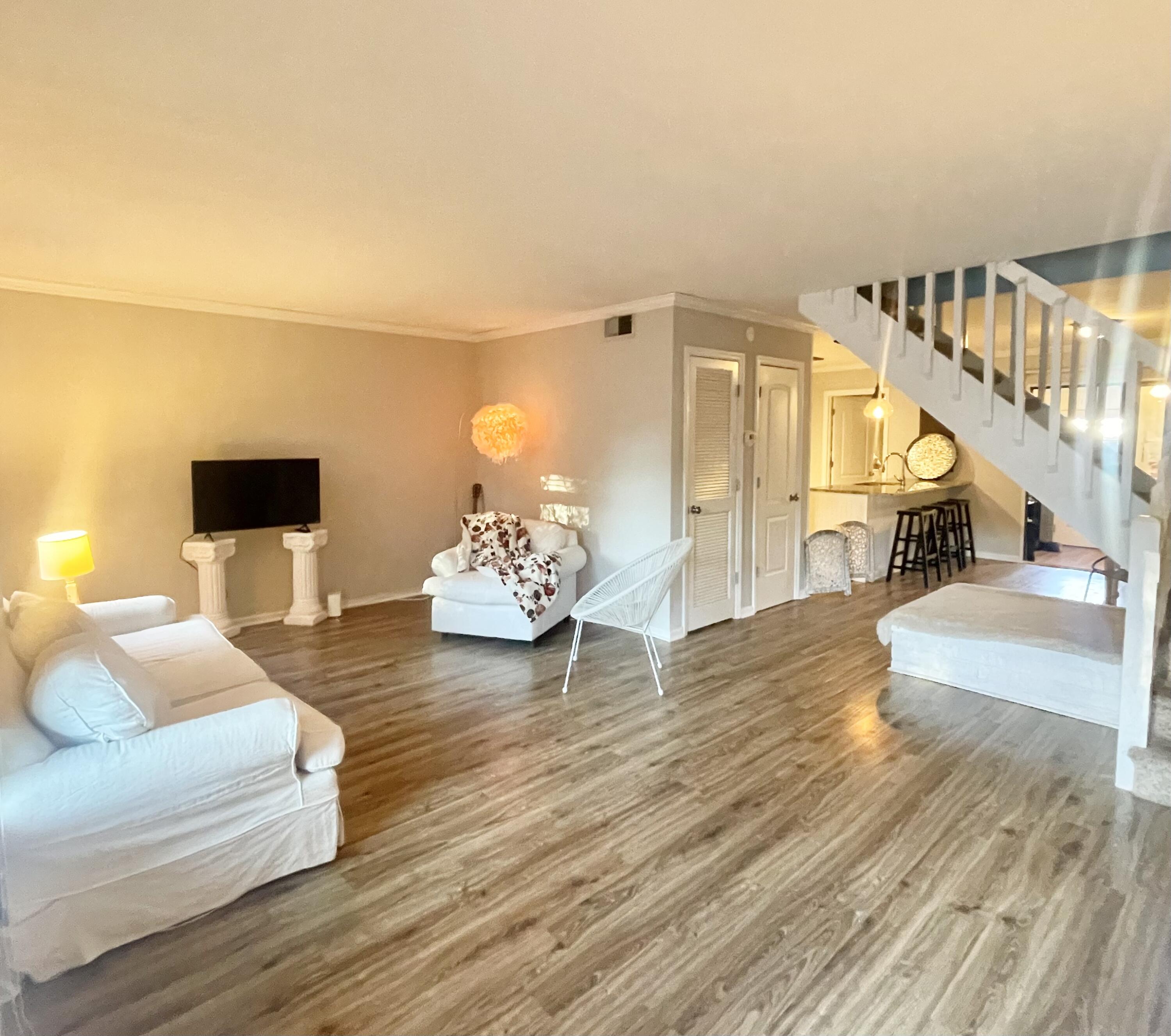 677 Buckhall Court C