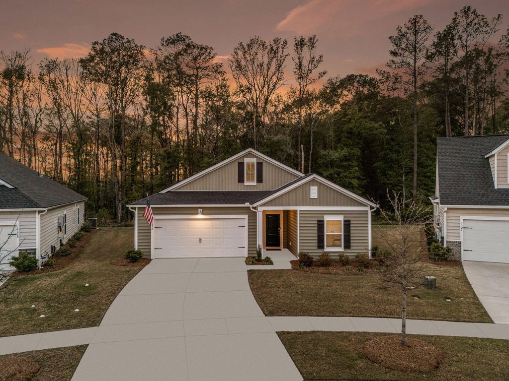 Photo of 1126 Coastal Creek Court, Summerville, SC 29485 (MLS # 26009735)