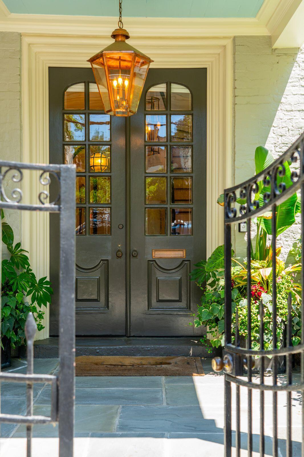 22 Lamboll Street