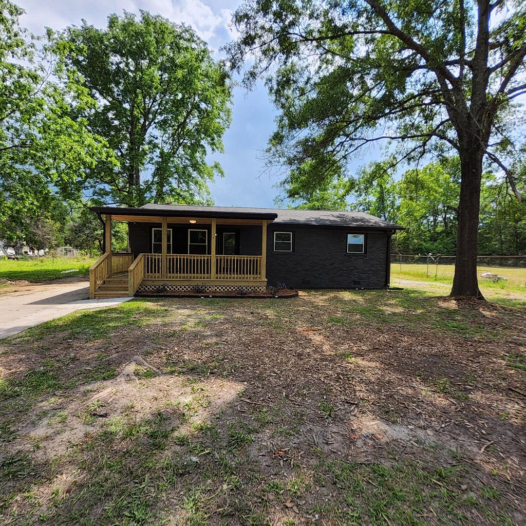 Photo of 202 E Huggins Street, Manning, SC 29102 (MLS # 25031825)