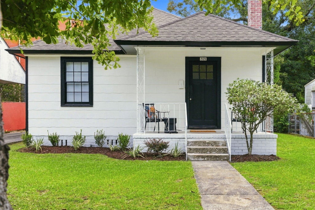 Photo of 2129 Thornlee Drive, North Charleston, SC 29405 (MLS # 26025041)
