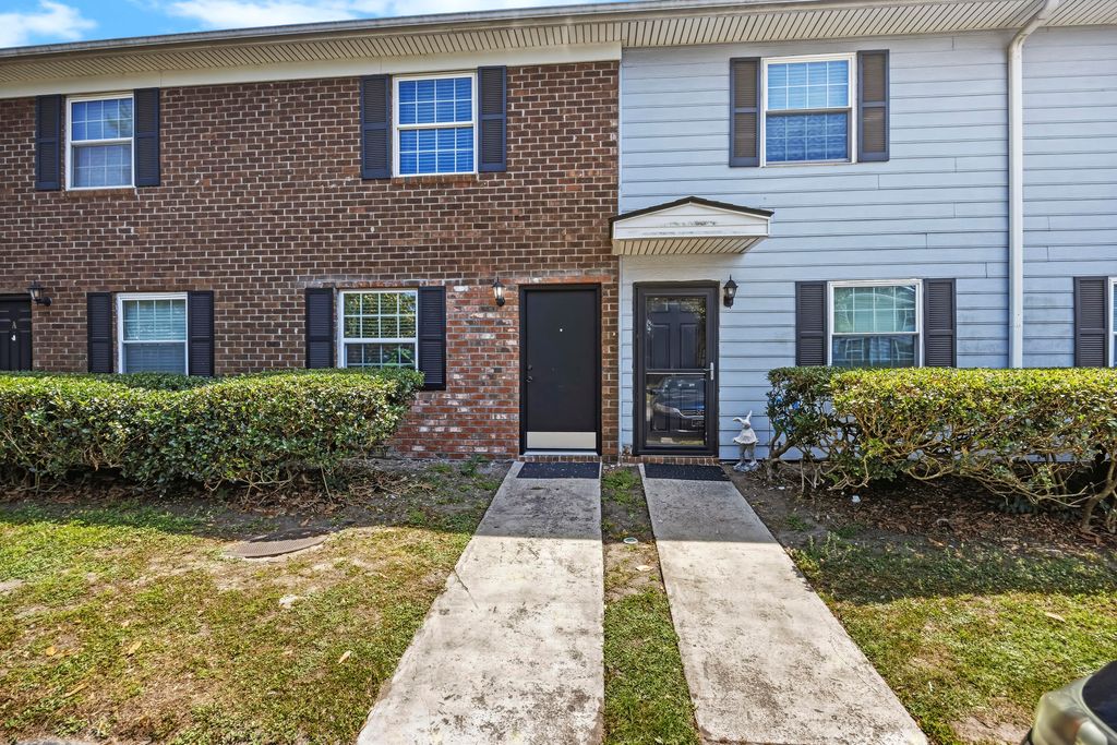 Photo of 21 Rivers Point Row #Apt 11b, Charleston, SC 29412 (MLS # 26015069)