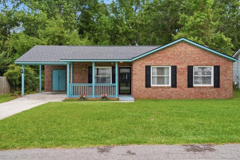 Photo of 119 Clover Avenue, Summerville, SC 29485 (MLS # 26016217)