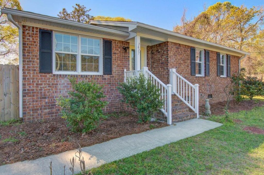 Photo of 3627 Marginal Road, Mount Pleasant, SC 29466 (MLS # 25025117)