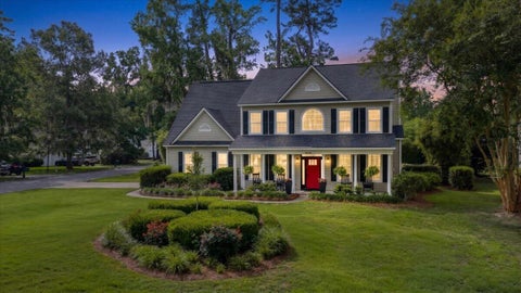 Photo of 4048 Plantation House Road, Summerville, SC 29485 (MLS # 26013967)
