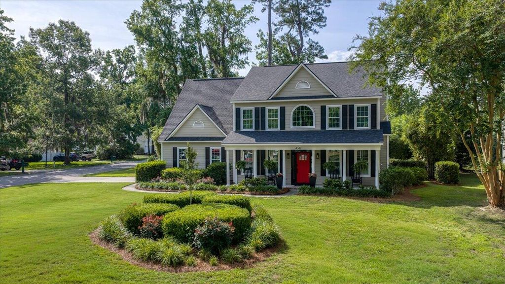 Photo of 4048 Plantation House Road, Summerville, SC 29485 (MLS # 26013967)