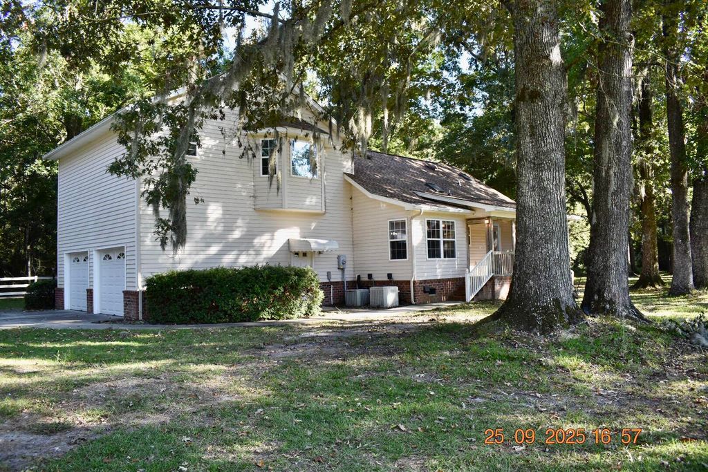 Photo of 4691 Summit Plantation Road, Meggett, SC 29449 (MLS # 26009996)