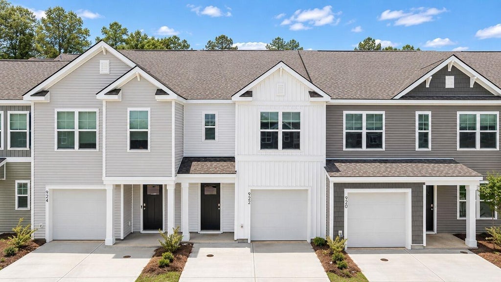 Photo of 876 Long Bluff Road, Summerville, SC 29486 (MLS # 26029231)