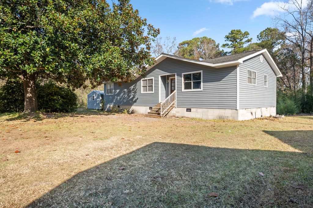 Photo of 114 Lakewood Drive, Moncks Corner, SC 29461 (MLS # 25032598)