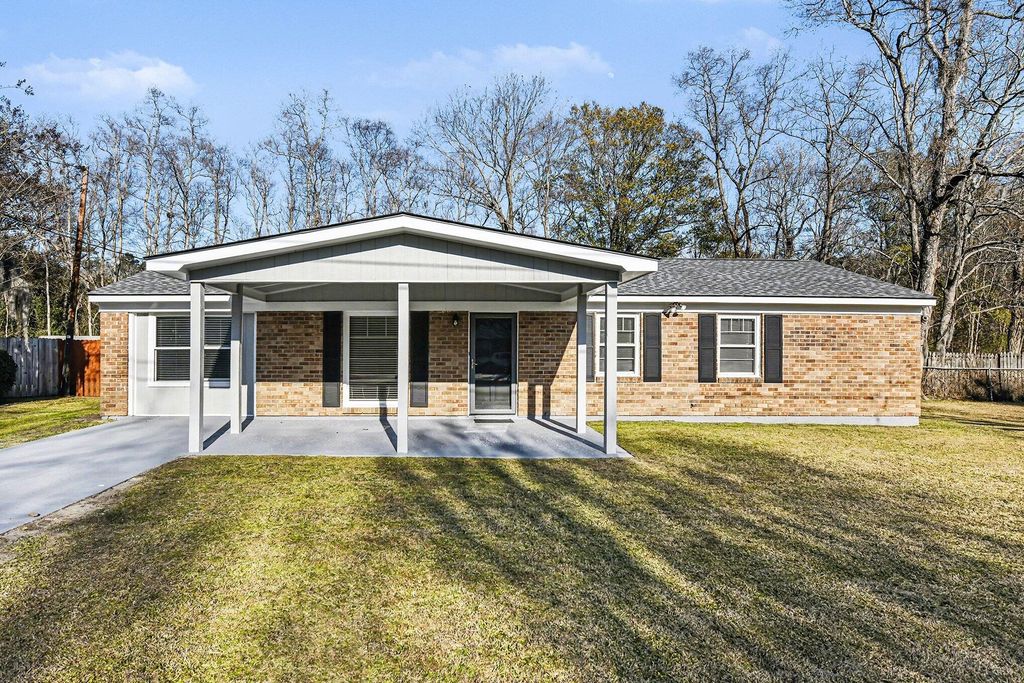 Photo of 1932 Sunnyvale Avenue, Charleston, SC 29414 (MLS # 26003011)