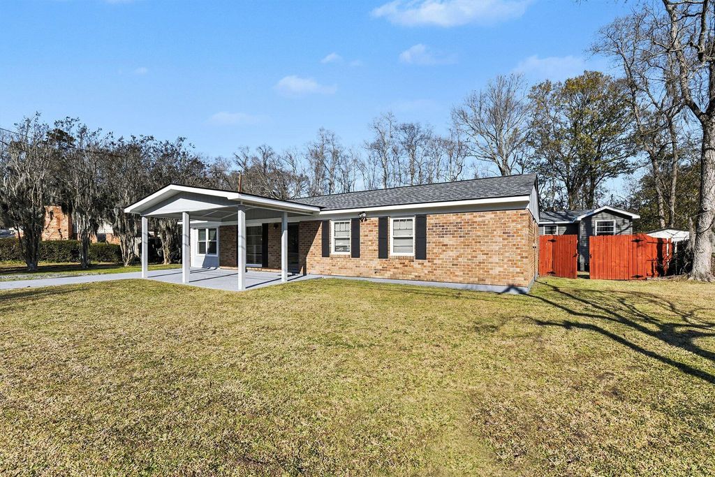 Photo of 1932 Sunnyvale Avenue, Charleston, SC 29414 (MLS # 26003011)