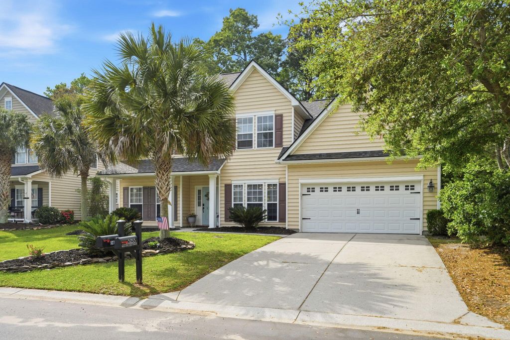 Photo of 5272 Mulholland Drive, Summerville, SC 29485 (MLS # 26010070)