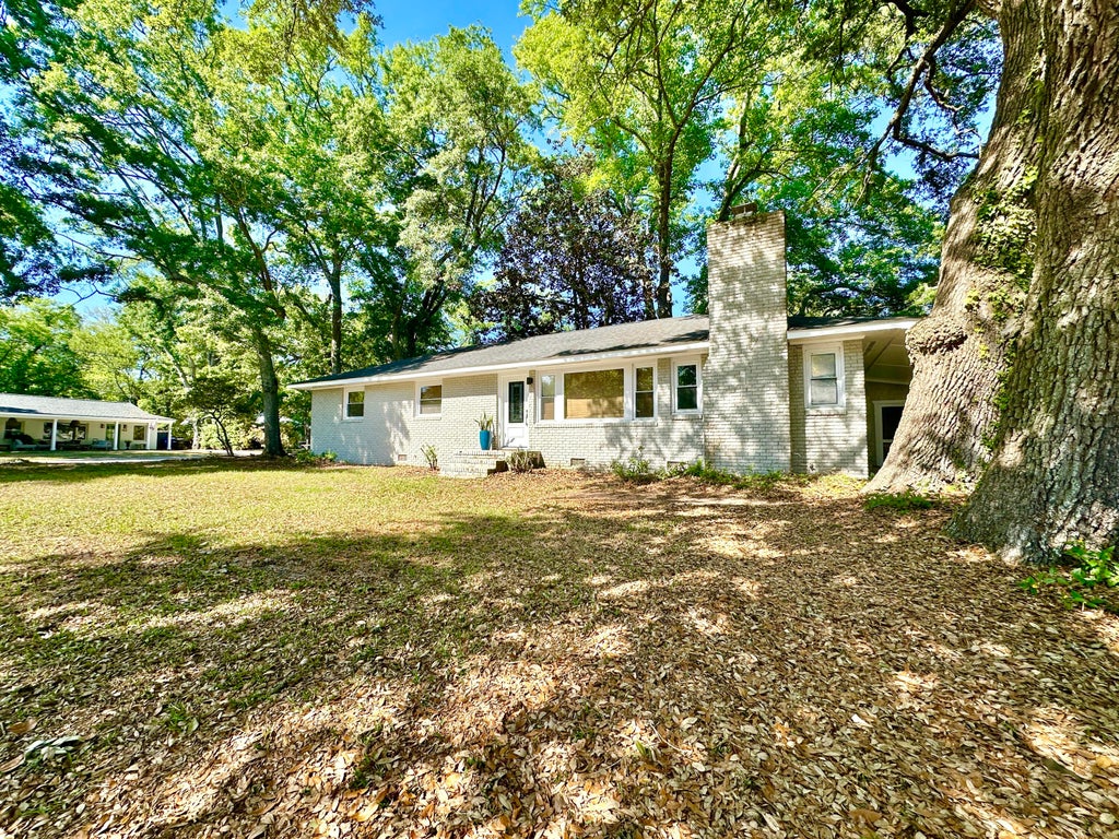 Photo of 1444 Seminole Street, Mount Pleasant, SC 29464 (MLS # 26022630)