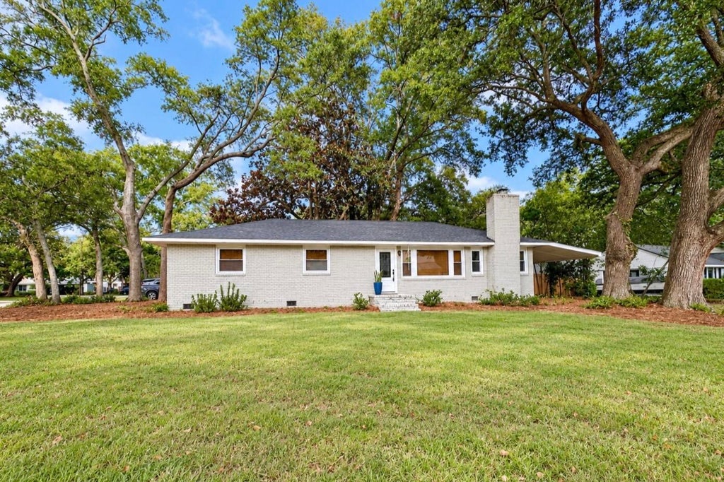 Photo of 1444 Seminole Street, Mount Pleasant, SC 29464 (MLS # 26022630)