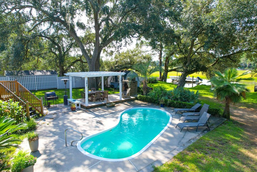 Photo of 1616 Relyea Avenue, Charleston, SC 29412 (MLS # 25025890)