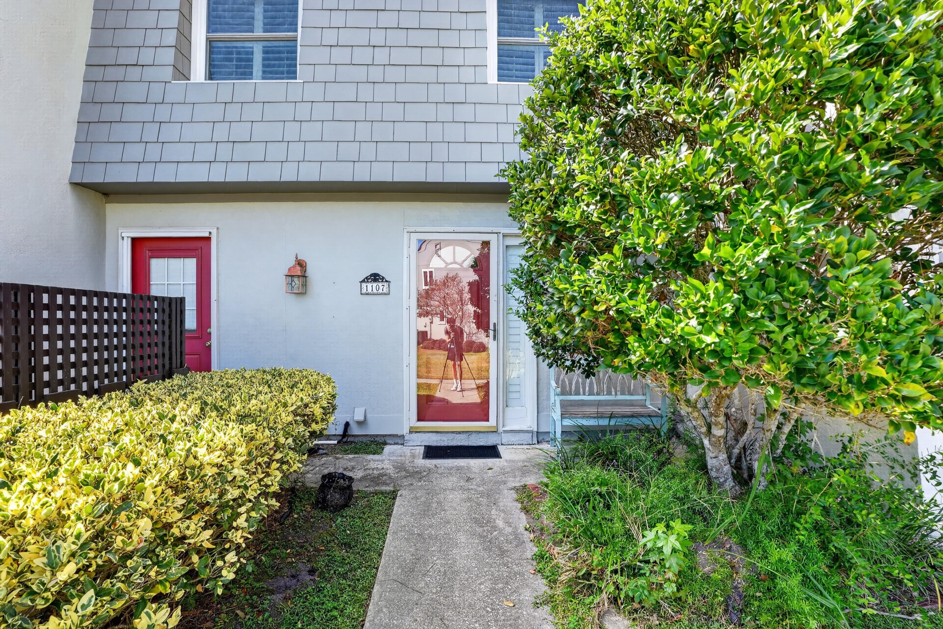 1107 Ventura Place