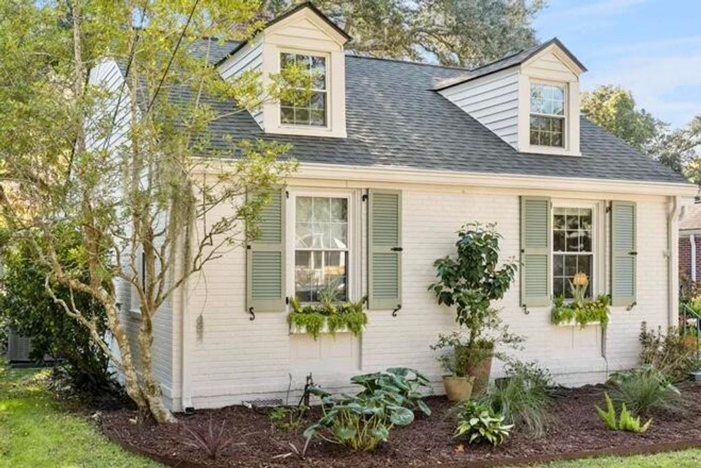 Photo of 11 Yeadon Avenue, Charleston, SC 29407 (MLS # 25032354)