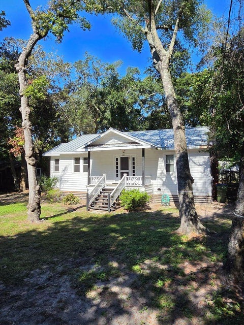 Photo of 604 E Cooper Avenue, Folly Beach, SC 29439 (MLS # 26028420)