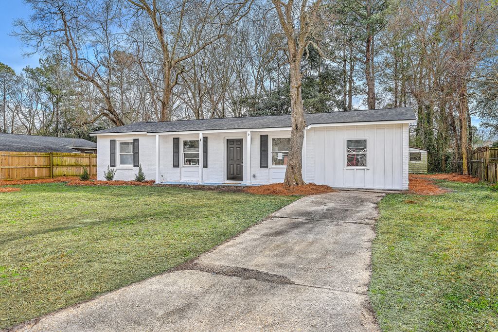 Photo of 9 Roselle Avenue, Goose Creek, SC 29445 (MLS # 26002544)