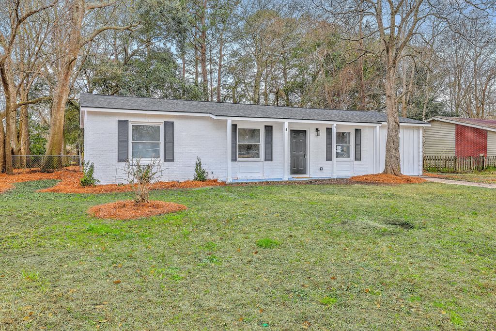 Photo of 9 Roselle Avenue, Goose Creek, SC 29445 (MLS # 26002544)