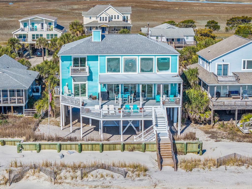 Photo of 1621 E Ashley Avenue, Folly Beach, SC 29439 (MLS # 26002900)
