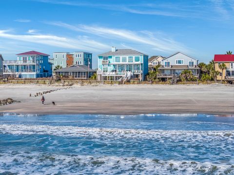 Photo of 1621 E Ashley Avenue, Folly Beach, SC 29439 (MLS # 26002900)